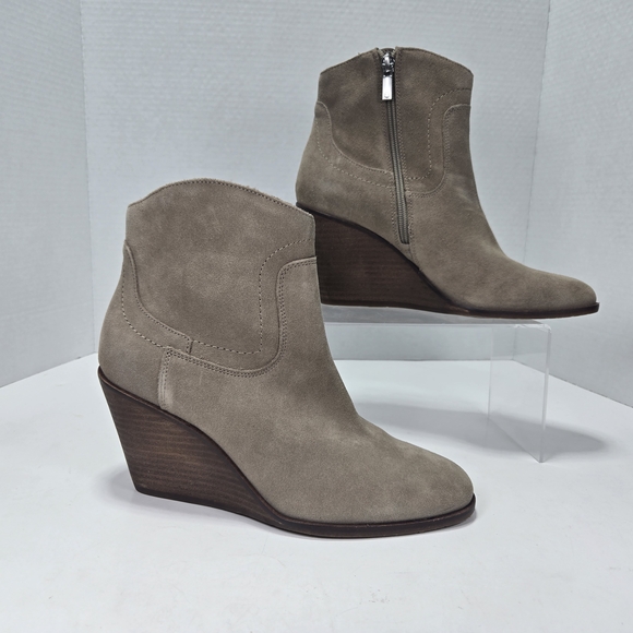 Lucky Brand Wadier Taupe Suede Wedge Heel Ankle Cowboy Boots Booties Size 9 - Picture 2 of 15